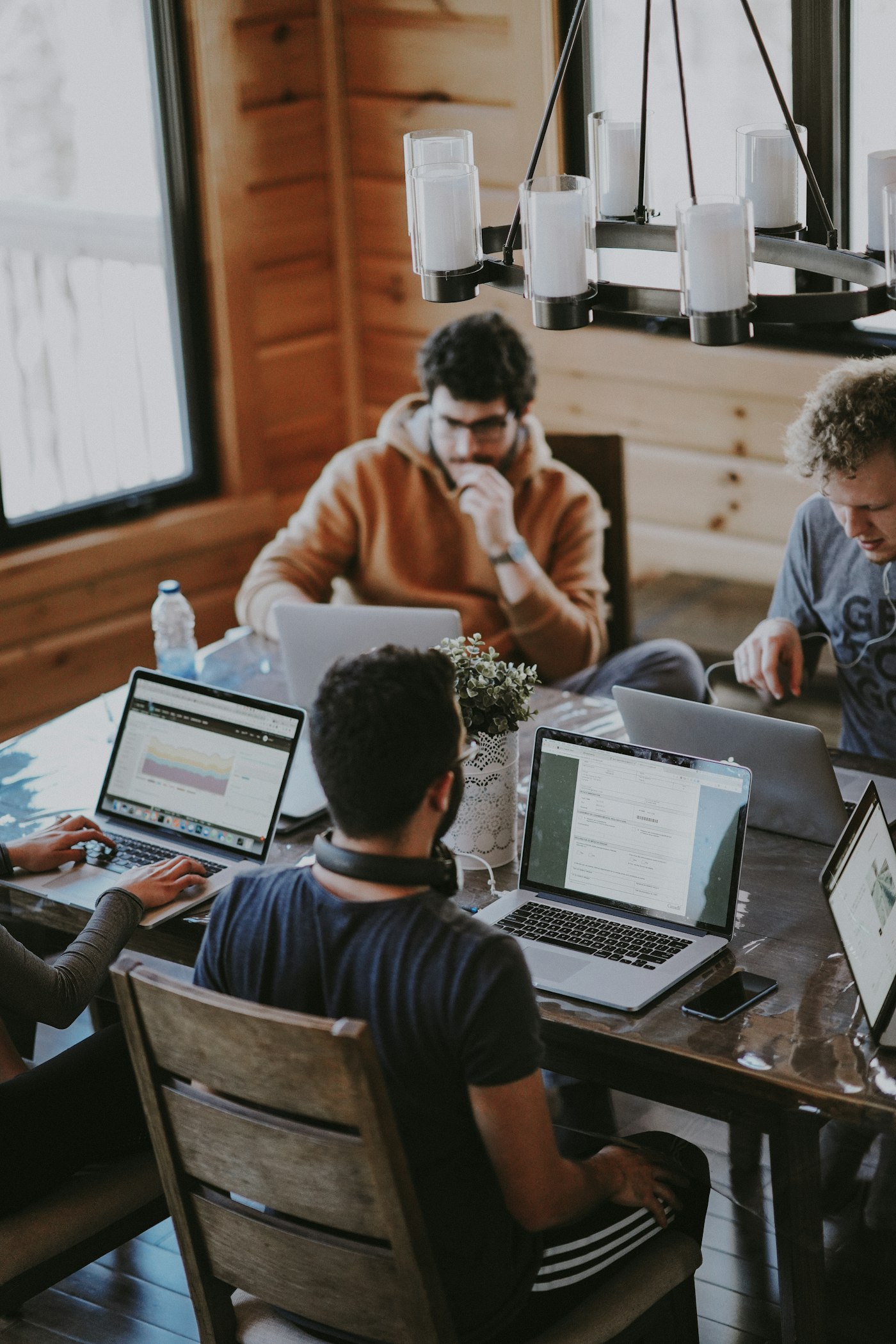 Equipo de consultorÃ­a en Recursos Humanos atendiendo empresa en Lima, PerÃº - Leam Consultores